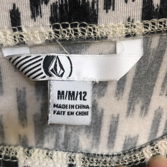 Volcom Skirt - Picture 4 of 4